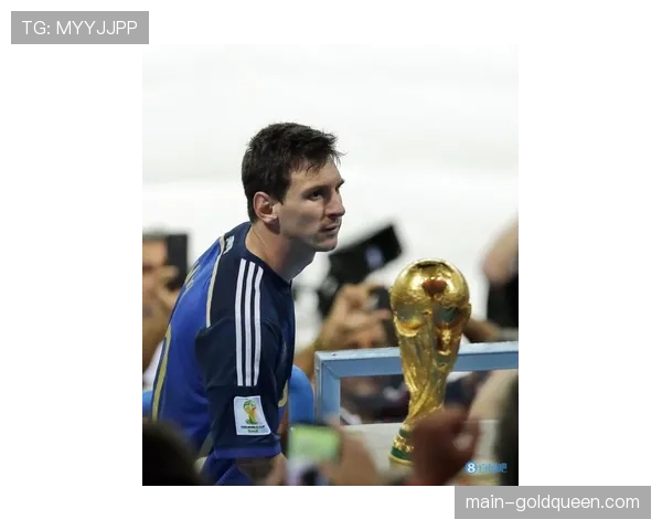 利拉德带伤出战三分大赛，冲击个人第三座冠军奖杯